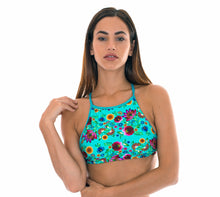 Załaduj obraz do przeglądarki galerii, Model Front: Rio De Sol Top Bikini Soutien Bloom Cropped
