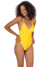 Załaduj obraz do przeglądarki galerii, Model Front: Rio De Sol Kostium Jednoczęściowy Sunflower Hype
