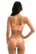Załaduj obraz do przeglądarki galerii, Model Back: Rio De Sol Top Bikini Top Banana Rose Bra
