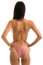 Załaduj obraz do przeglądarki galerii, Model Back: Rio De Sol Top Bikini Top Callas Invisible
