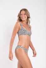 Załaduj obraz do przeglądarki galerii, Image 03: Rio De Sol Top Bikini Top Collage Amelia
