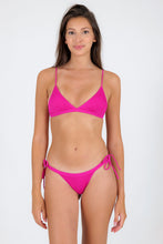 Załaduj obraz do przeglądarki galerii, Model Front: Rio De Sol Top Bikini Top Cotele-Amaranto Tri-Fixo
