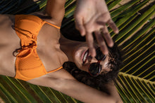 Załaduj obraz do przeglądarki galerii, Image 06: Rio De Sol Top Bikini Top Dots-Mango Balconet-Tie
