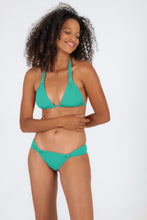 Załaduj obraz do przeglądarki galerii, Model Front: Rio De Sol Top Bikini Top Opal Mel
