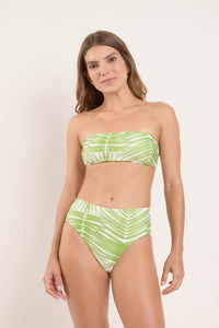 Model Front: Rio De Sol Top Bikini Top Palms Bandeau-Reto