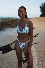 Załaduj obraz do przeglądarki galerii, Image 10: Rio De Sol Top Bikini Top Pua-Pacifica Hana
