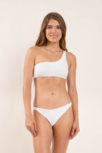 Załaduj obraz do przeglądarki galerii, Model Front: Rio De Sol Top Bikini Top Sand-White Kora
