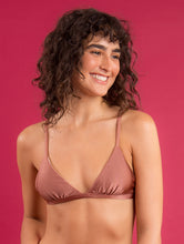Załaduj obraz do przeglądarki galerii, Image 10: Rio De Sol Top Bikini Top Shimmer-Copper Tri-Fixo

