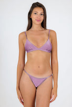 Załaduj obraz do przeglądarki galerii, Model Front: Rio De Sol Top Bikini Top Shimmer-Harmonia Tri-Fixo
