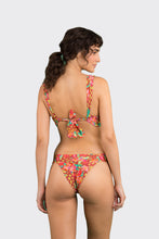 Załaduj obraz do przeglądarki galerii, Model Back: Rio De Sol Top Bikini Top Tropics Halter-Marina
