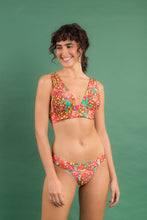 Załaduj obraz do przeglądarki galerii, Image 10: Rio De Sol Top Bikini Top Tropics Halter-Marina
