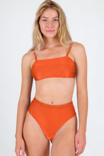 Załaduj obraz do przeglądarki galerii, Set Paprica Bandeau-Reto Hotpants
