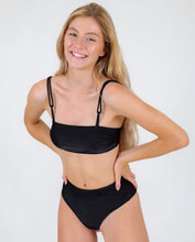 Załaduj obraz do przeglądarki galerii, Set Shimmer-Black Bandeau-Reto Hotpants
