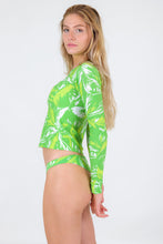 Załaduj obraz do przeglądarki galerii, Top Green-Palms Rash-Guard
