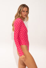 Załaduj obraz do przeglądarki galerii, Image 03: Wednesday In Hawaii By Rio De Sol Kostium Jednoczęściowy Kiko-Guava Surf
