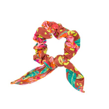 Załaduj obraz do przeglądarki galerii, Tropics Scrunchie
